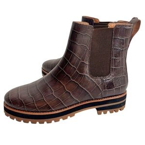 Madewell The Ivy Chelsea Boot in Croc
Embossed Leather